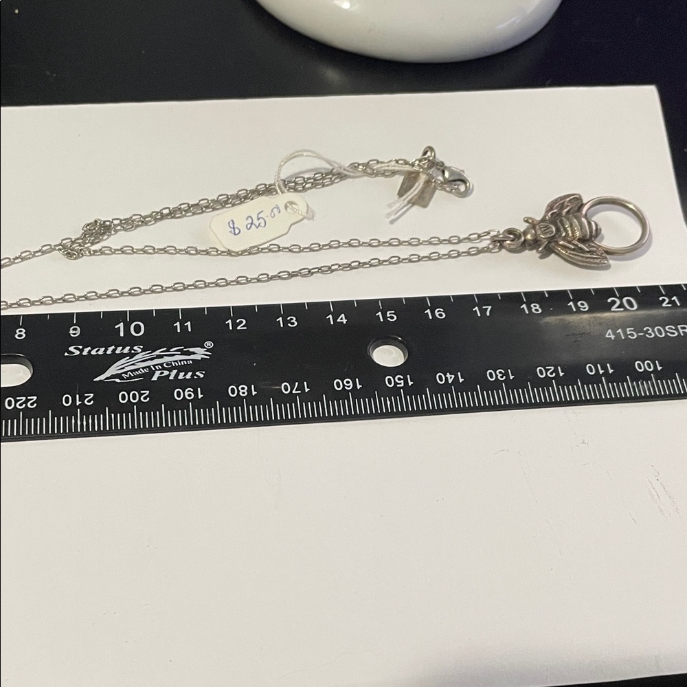 Elegant Silver Necklace with bee 🐝 Pendant
